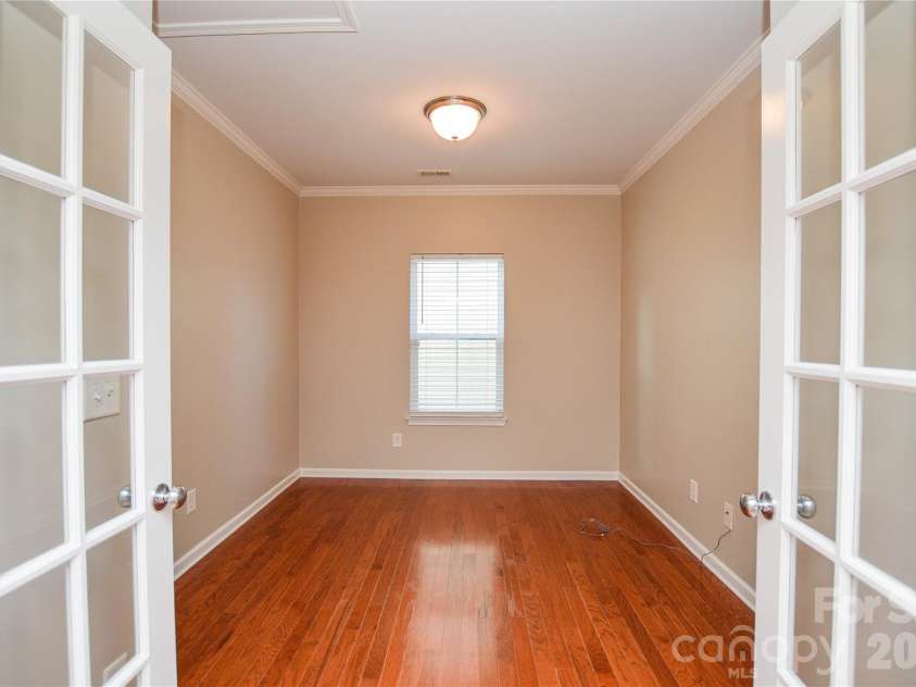 6720 Eastfield Park Drive, Charlotte, NC 28269.  MLS# CAR4375584, YatesRealty ID 51126. 