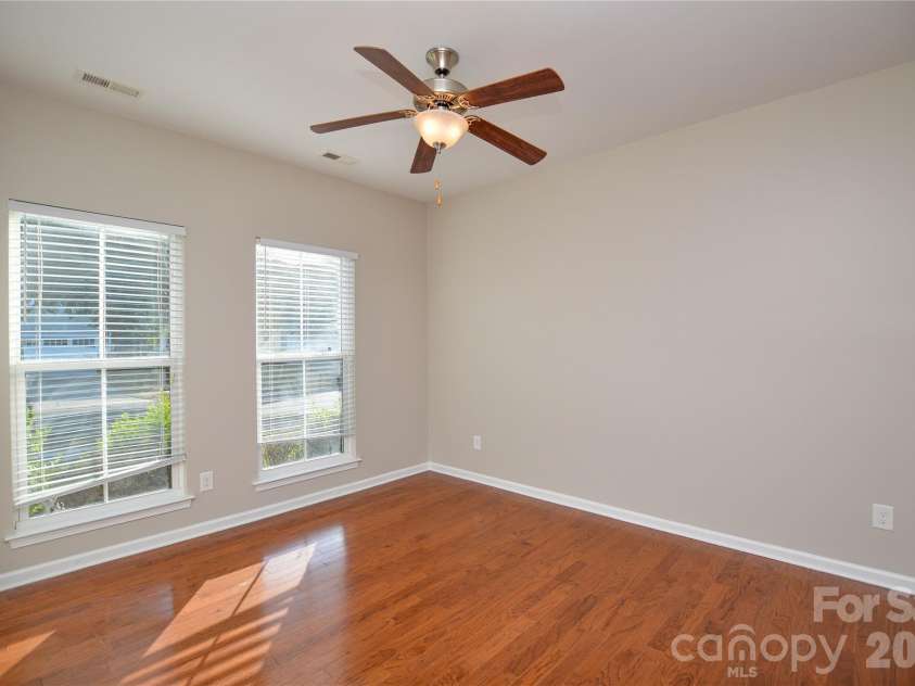 6720 Eastfield Park Drive, Charlotte, NC 28269.  MLS# CAR4375584, YatesRealty ID 51126. 
