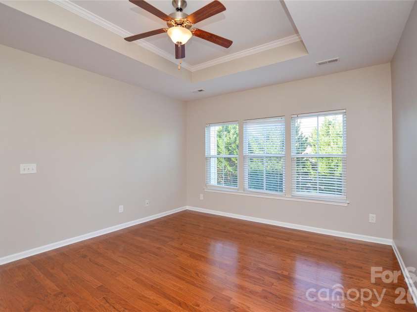 6720 Eastfield Park Drive, Charlotte, NC 28269.  MLS# CAR4375584, YatesRealty ID 51126. 
