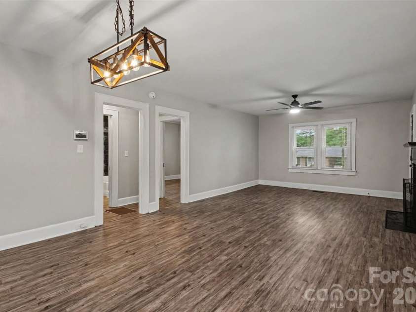 1521 Blackwood Street, Gastonia, NC 28052.  MLS# CAR4420780, YatesRealty ID 51127. 