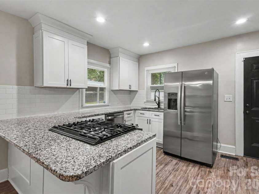 1521 Blackwood Street, Gastonia, NC 28052.  MLS# CAR4420780, YatesRealty ID 51127. 