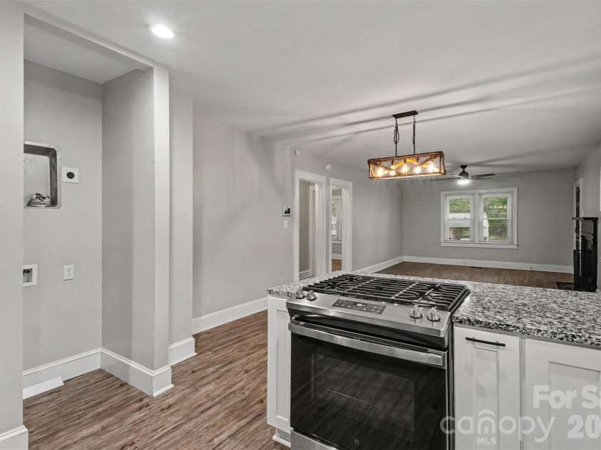 1521 Blackwood Street, Gastonia, NC 28052.  MLS# CAR4420780, YatesRealty ID 51127. 