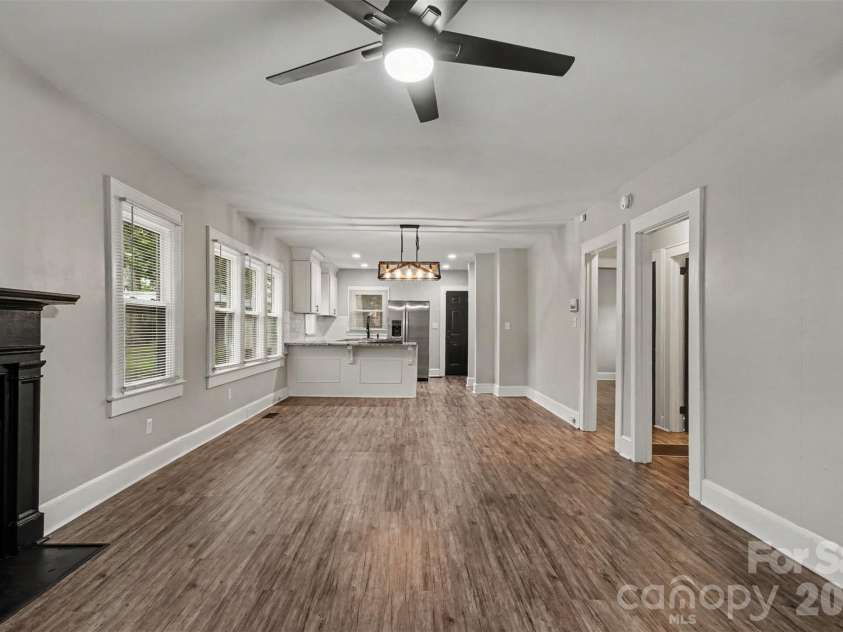 1521 Blackwood Street, Gastonia, NC 28052.  MLS# CAR4420780, YatesRealty ID 51127. 