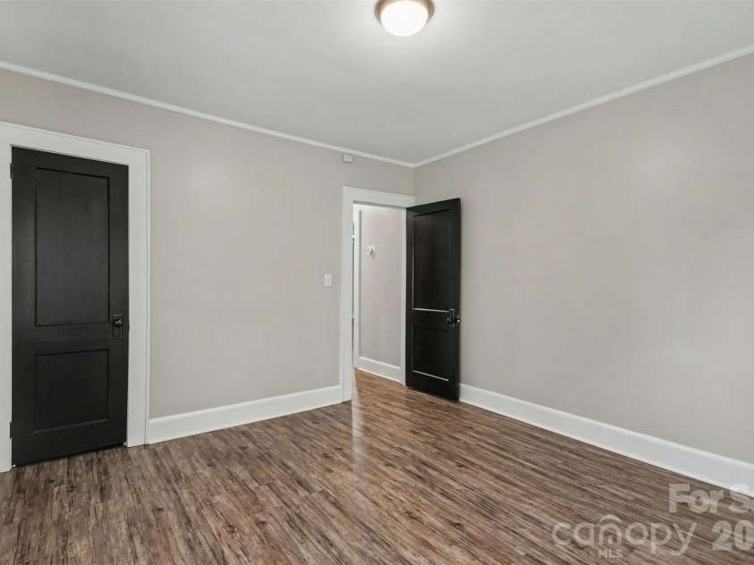 1521 Blackwood Street, Gastonia, NC 28052.  MLS# CAR4420780, YatesRealty ID 51127. 