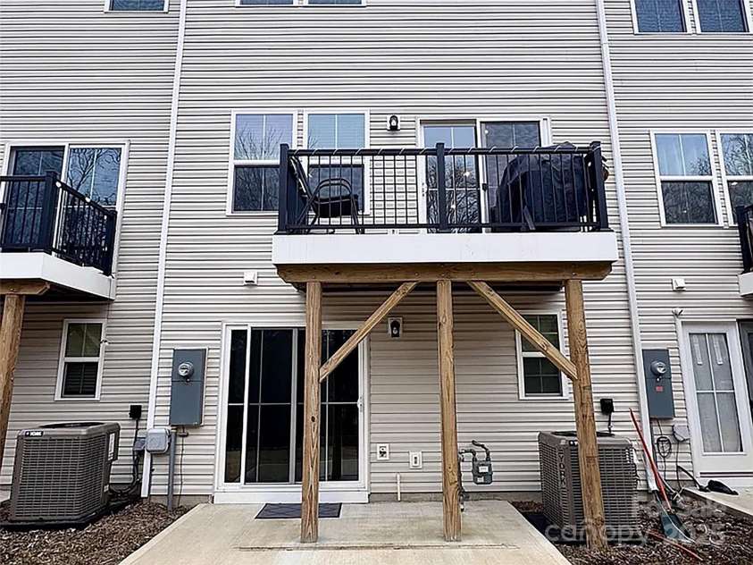 2315 Doby Creek Lane, Charlotte, NC 28262.  MLS# CAR4245746, YatesRealty ID 5113. 