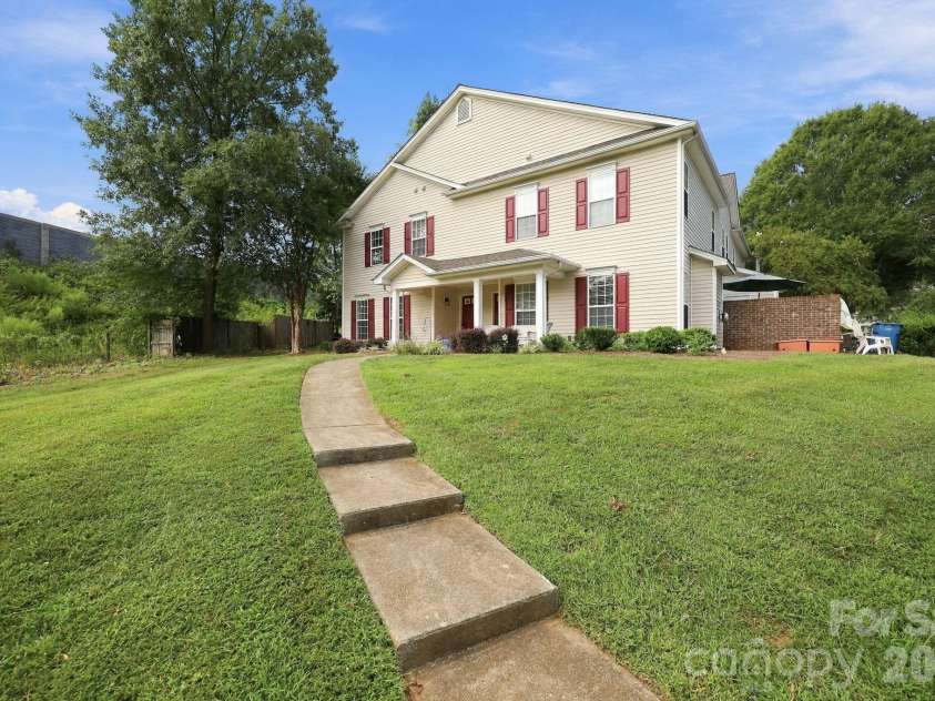 127 Pinewood Lane, Bermuda Run, NC 27006.  MLS# CAR4423822, YatesRealty ID 51130. 