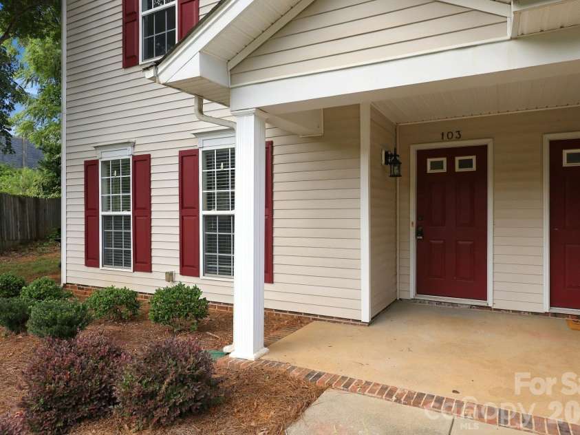 127 Pinewood Lane, Bermuda Run, NC 27006.  MLS# CAR4423822, YatesRealty ID 51130. 