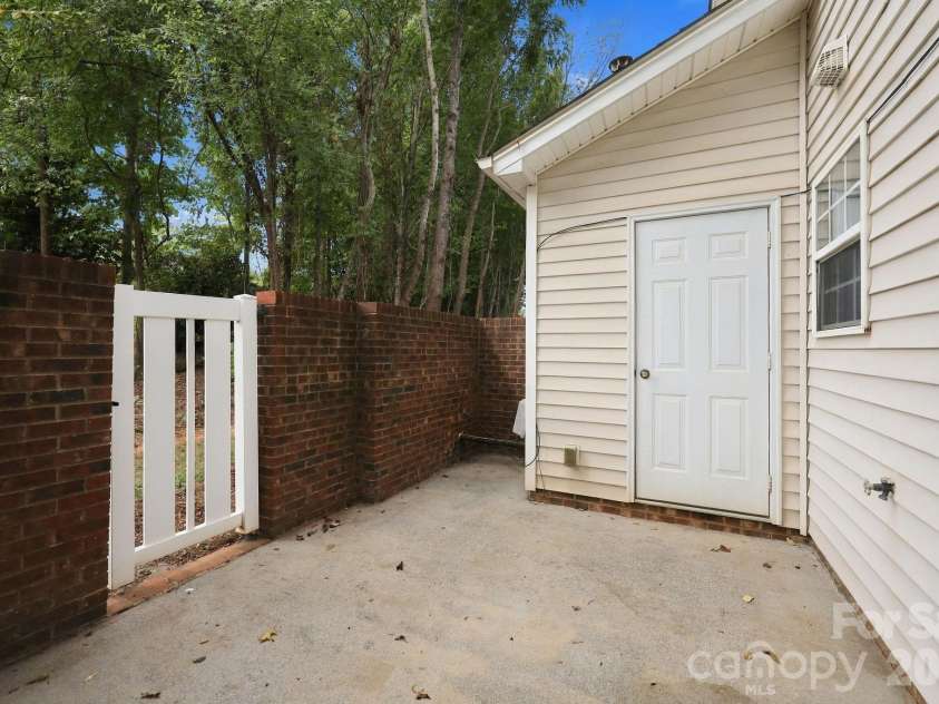 127 Pinewood Lane, Bermuda Run, NC 27006.  MLS# CAR4423822, YatesRealty ID 51130. 