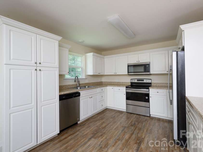 2246 Pacer Drive, Lancaster, SC 29720.  MLS# CAR4424044, YatesRealty ID 51131. 