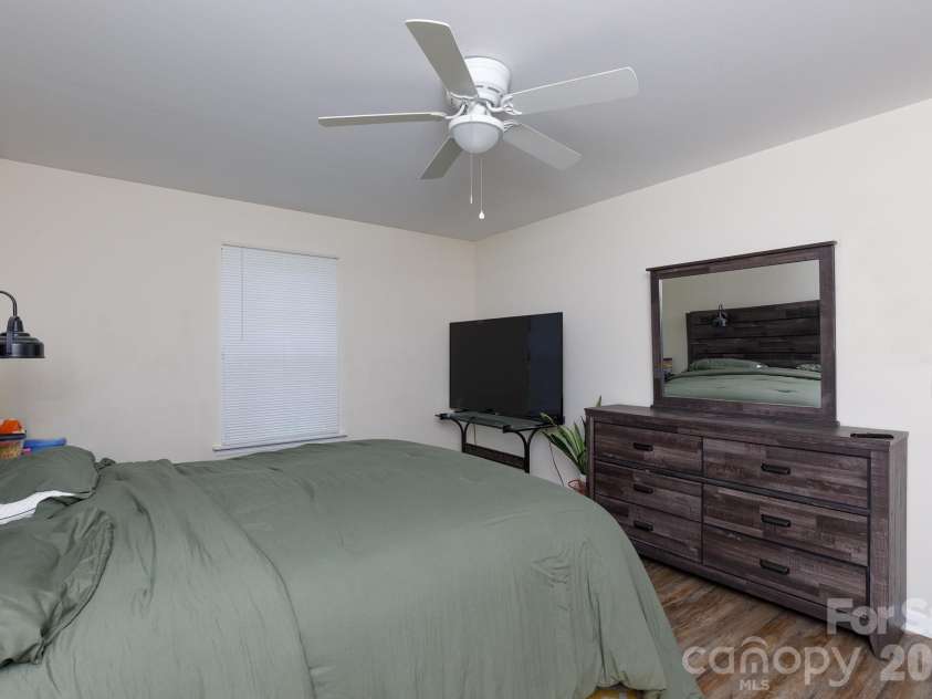 2246 Pacer Drive, Lancaster, SC 29720.  MLS# CAR4424044, YatesRealty ID 51131. 
