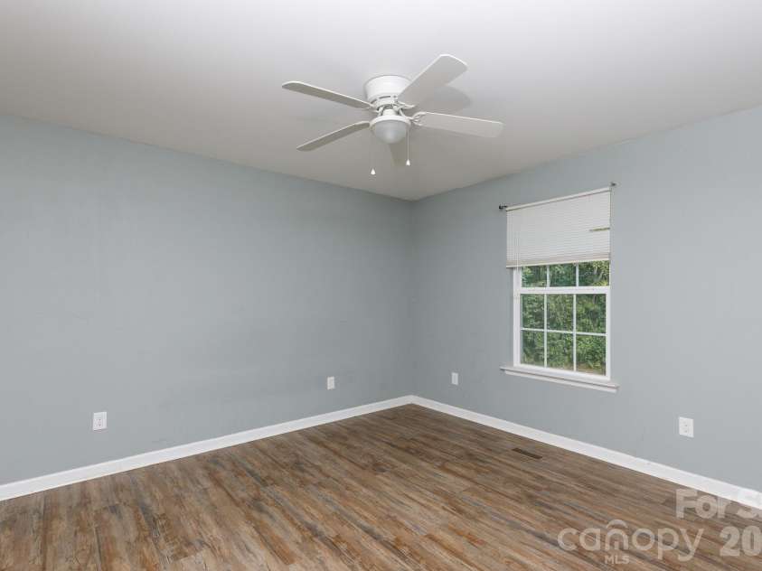 2246 Pacer Drive, Lancaster, SC 29720.  MLS# CAR4424044, YatesRealty ID 51131. 