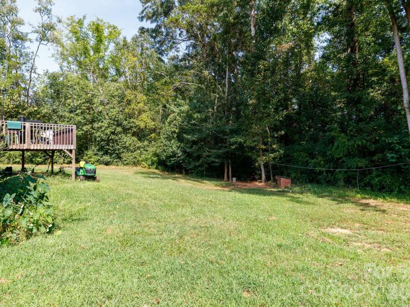 2246 Pacer Drive, Lancaster, SC 29720.  MLS# CAR4424044, YatesRealty ID 51131. 
