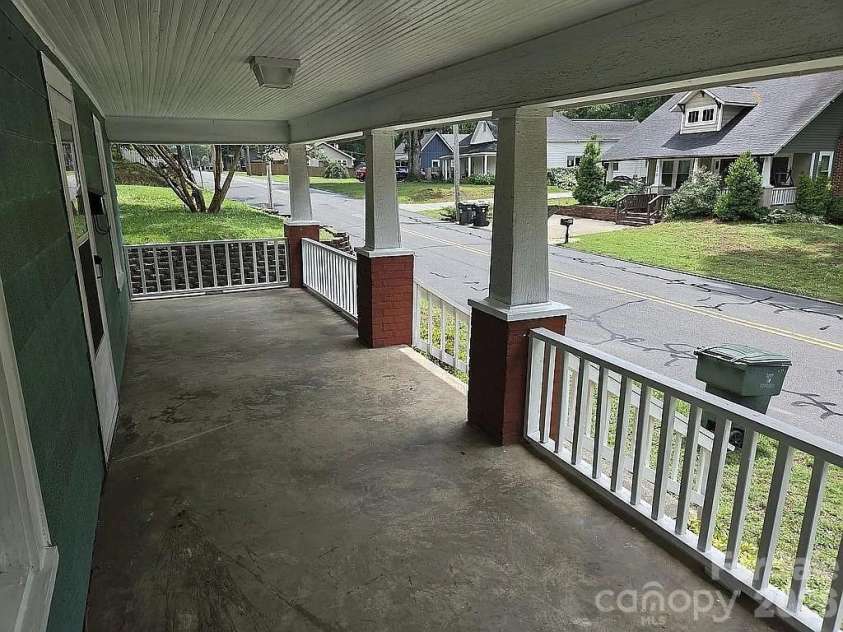 578 Harris Street, Concord, NC 28025.  MLS# CAR4411454, YatesRealty ID 51132. 