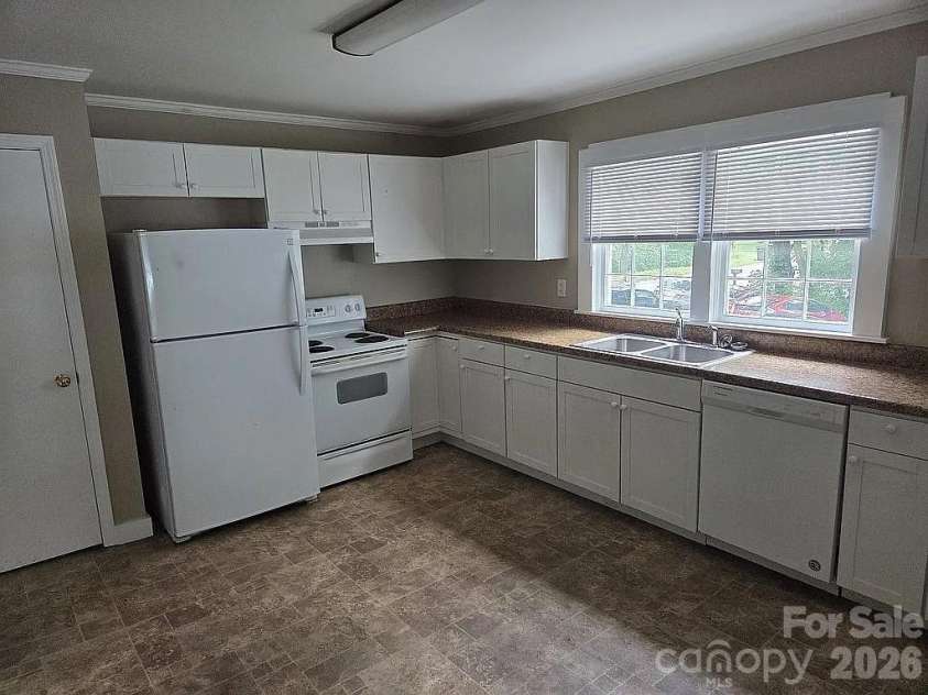 578 Harris Street, Concord, NC 28025.  MLS# CAR4411454, YatesRealty ID 51132. 