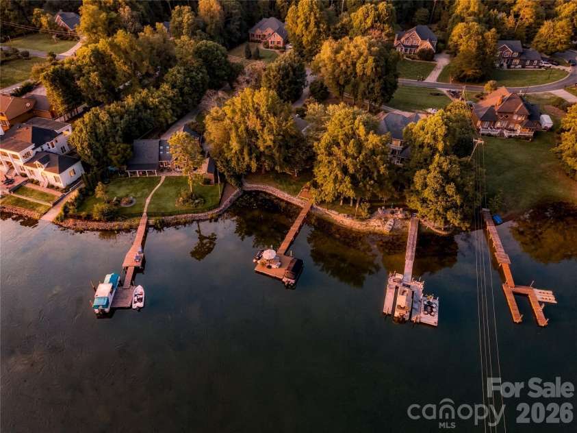 8172 Malibu Pointe Lane, Denver, NC 28037.  MLS# CAR4424504, YatesRealty ID 51133. 