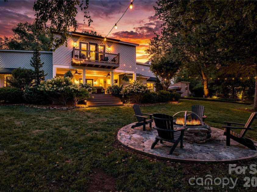 8172 Malibu Pointe Lane, Denver, NC 28037.  MLS# CAR4424504, YatesRealty ID 51133. Backyard oasis