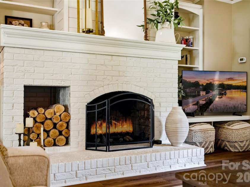 8172 Malibu Pointe Lane, Denver, NC 28037.  MLS# CAR4424504, YatesRealty ID 51133. Gas fireplace with new pilot light and thermocouple