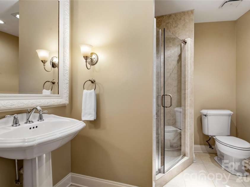 8172 Malibu Pointe Lane, Denver, NC 28037.  MLS# CAR4424504, YatesRealty ID 51133. Second primary bath on main