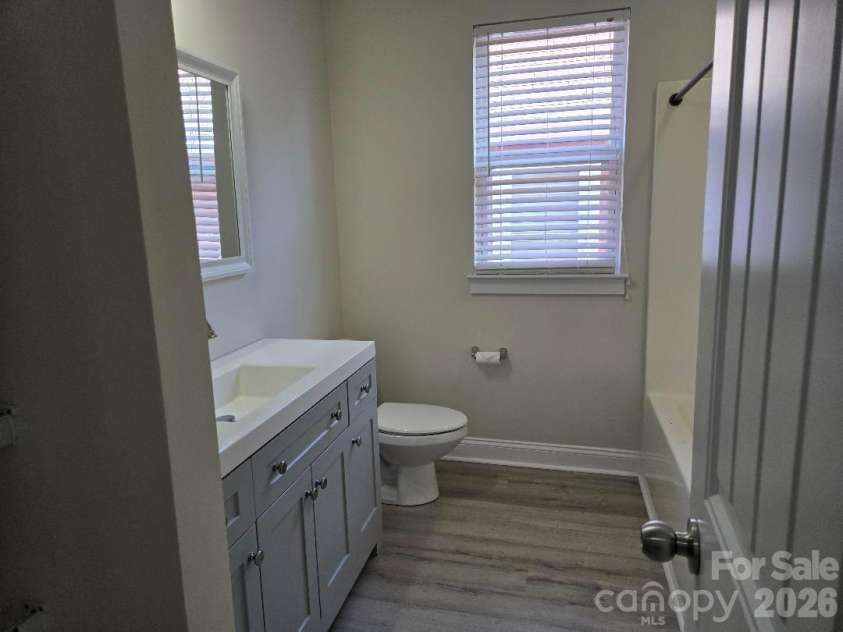 15947 Rose Glenn Lane, Davidson, NC 28036.  MLS# CAR4413679, YatesRealty ID 51134. 