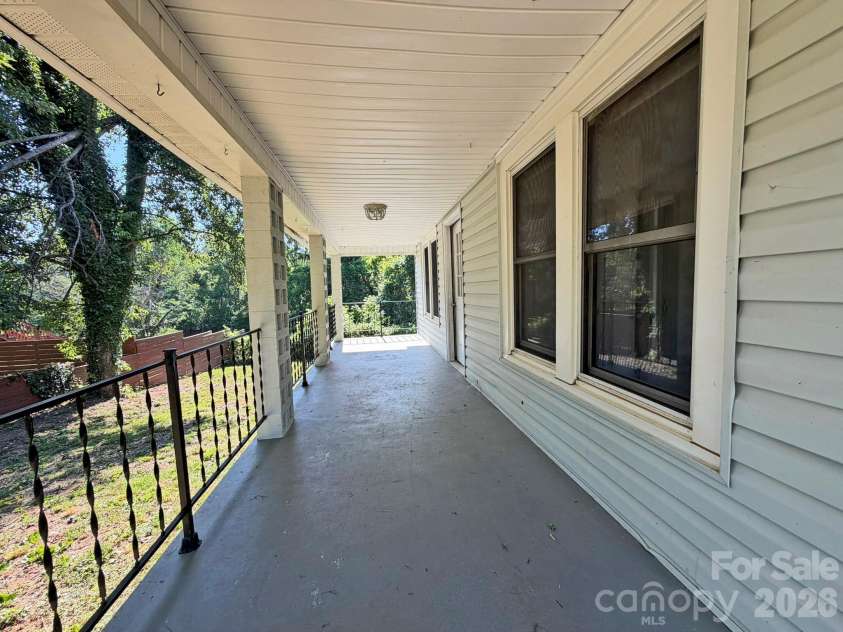 41 Oak Hill Drive, Asheville, NC 28806.  MLS# CAR4384194, YatesRealty ID 51135. Covered Front Porch