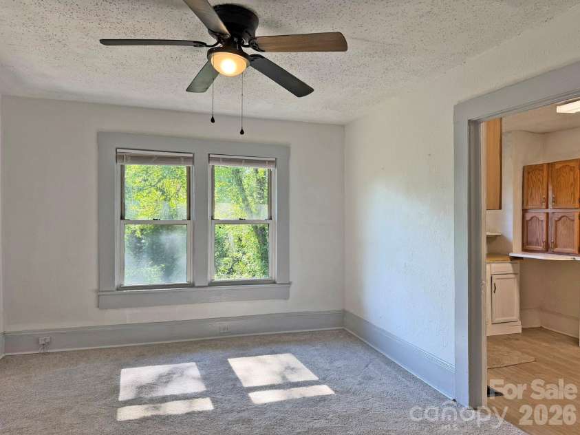 41 Oak Hill Drive, Asheville, NC 28806.  MLS# CAR4384194, YatesRealty ID 51135. Dining Room