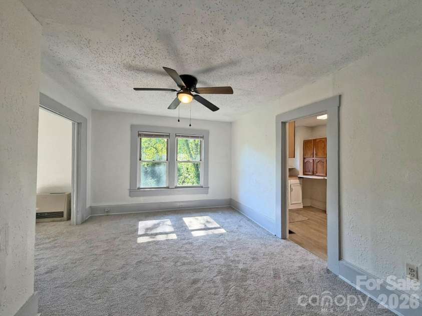 41 Oak Hill Drive, Asheville, NC 28806.  MLS# CAR4384194, YatesRealty ID 51135. Dining Room