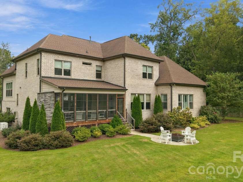 3948 Carmel Acres Drive, Charlotte, NC 28226.  MLS# CAR4425128, YatesRealty ID 51137. 