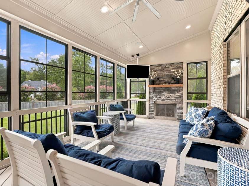 3948 Carmel Acres Drive, Charlotte, NC 28226.  MLS# CAR4425128, YatesRealty ID 51137. 