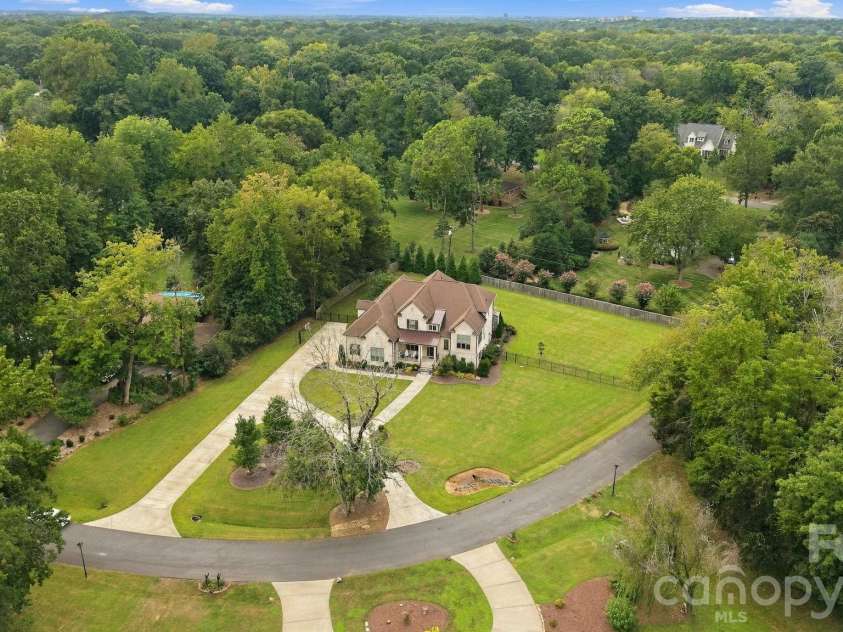 3948 Carmel Acres Drive, Charlotte, NC 28226.  MLS# CAR4425128, YatesRealty ID 51137. 