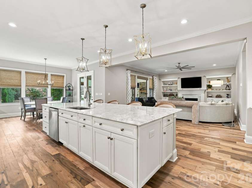 3948 Carmel Acres Drive, Charlotte, NC 28226.  MLS# CAR4425128, YatesRealty ID 51137. 