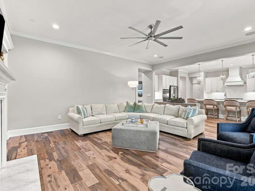 3948 Carmel Acres Drive, Charlotte, NC 28226.  MLS# CAR4425128, YatesRealty ID 51137. 