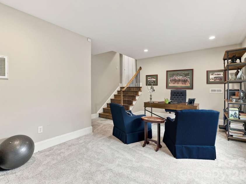 3948 Carmel Acres Drive, Charlotte, NC 28226.  MLS# CAR4425128, YatesRealty ID 51137. 