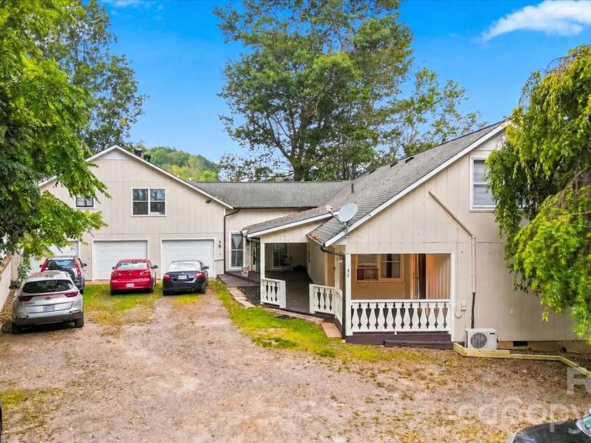 80 Lindsey Lane, Burnsville, NC 28714.  MLS# CAR4425383, YatesRealty ID 51139. 