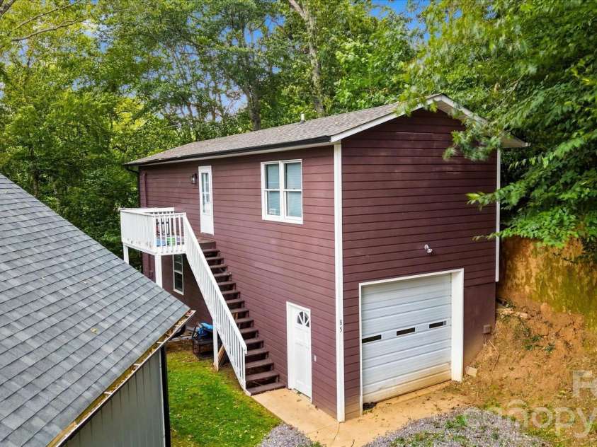 80 Lindsey Lane, Burnsville, NC 28714.  MLS# CAR4425383, YatesRealty ID 51139. 