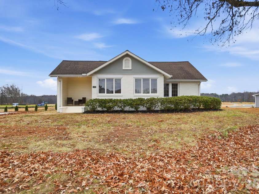1212 Coddle Creek Highway, Mooresville, NC 28115.  MLS# CAR4359777, YatesRealty ID 5114. 