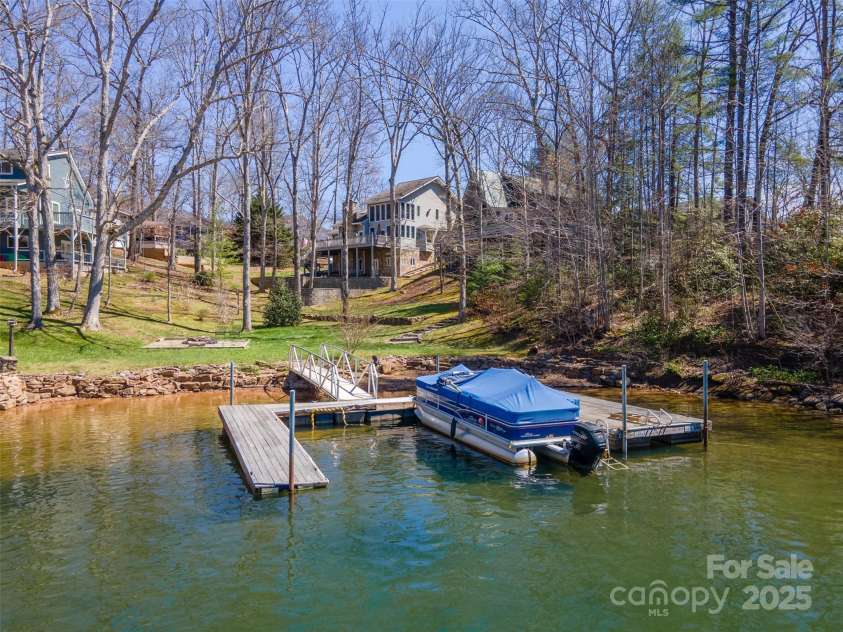 82 Avisco Road, Robbinsville, NC 28771.  MLS# CAR4245752, YatesRealty ID 5114. 