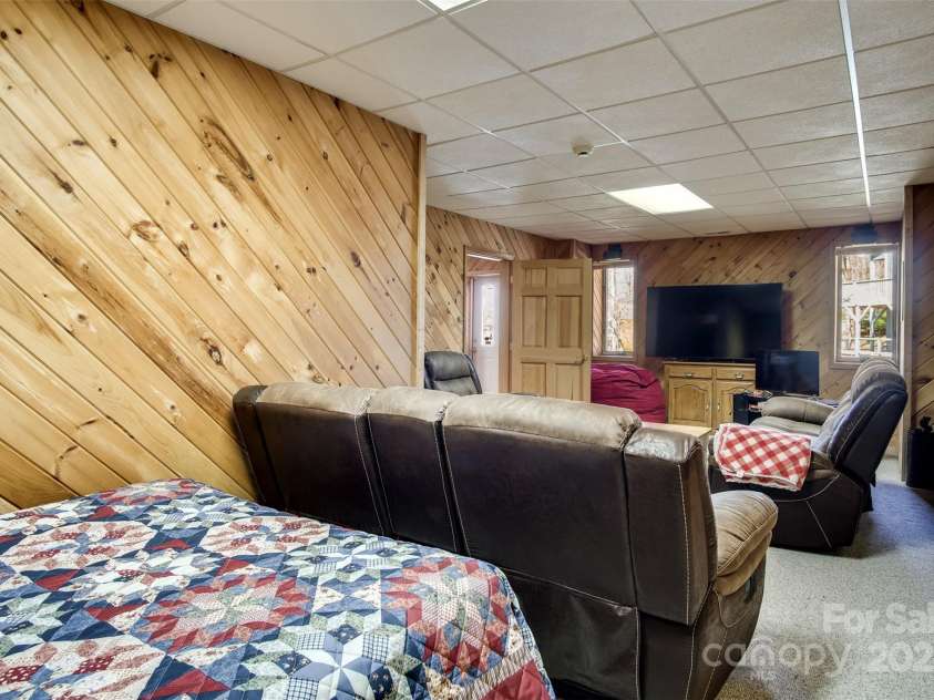 82 Avisco Road, Robbinsville, NC 28771.  MLS# CAR4245752, YatesRealty ID 5114. 