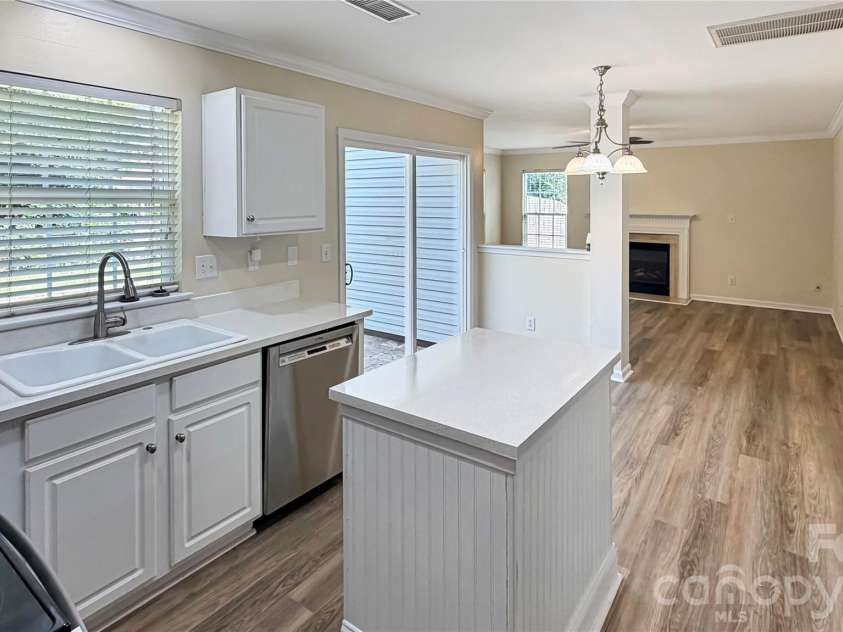 9334 Arbor Creek Drive, Charlotte, NC 28269.  MLS# CAR4425458, YatesRealty ID 51140. 