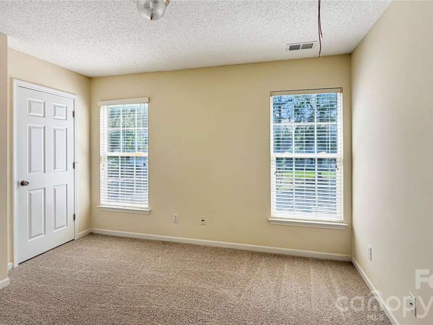 9334 Arbor Creek Drive, Charlotte, NC 28269.  MLS# CAR4425458, YatesRealty ID 51140. 