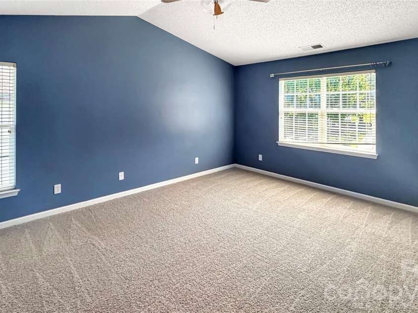 9334 Arbor Creek Drive, Charlotte, NC 28269.  MLS# CAR4425458, YatesRealty ID 51140. 