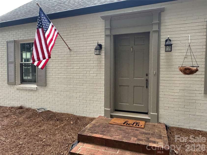 433 Main Street, Mocksville, NC 27028.  MLS# CAR4423506, YatesRealty ID 51141. 