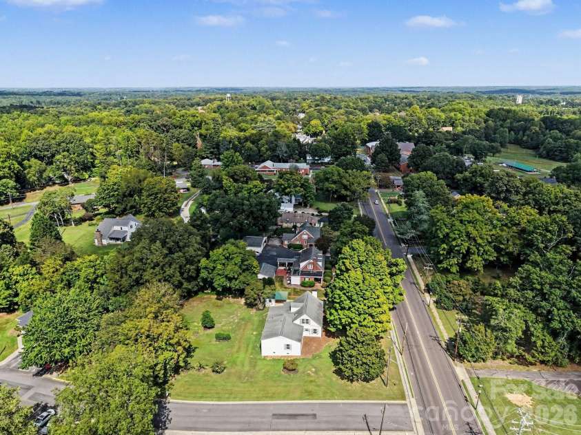 433 Main Street, Mocksville, NC 27028.  MLS# CAR4423506, YatesRealty ID 51141. 