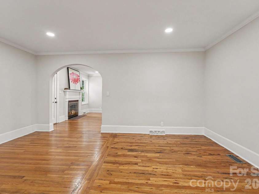 433 Main Street, Mocksville, NC 27028.  MLS# CAR4423506, YatesRealty ID 51141. Breakfast and Dining room open to kitchen
