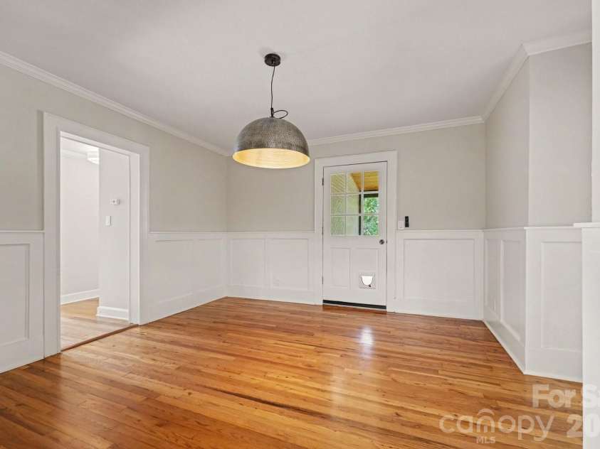 433 Main Street, Mocksville, NC 27028.  MLS# CAR4423506, YatesRealty ID 51141. Den/ Flex room