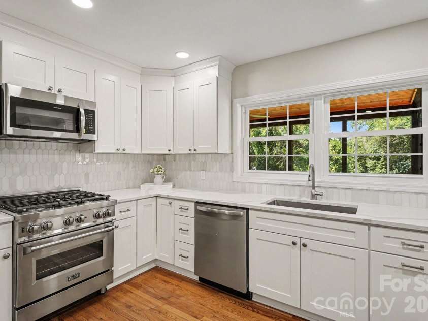 433 Main Street, Mocksville, NC 27028.  MLS# CAR4423506, YatesRealty ID 51141. New cabinets and appliances