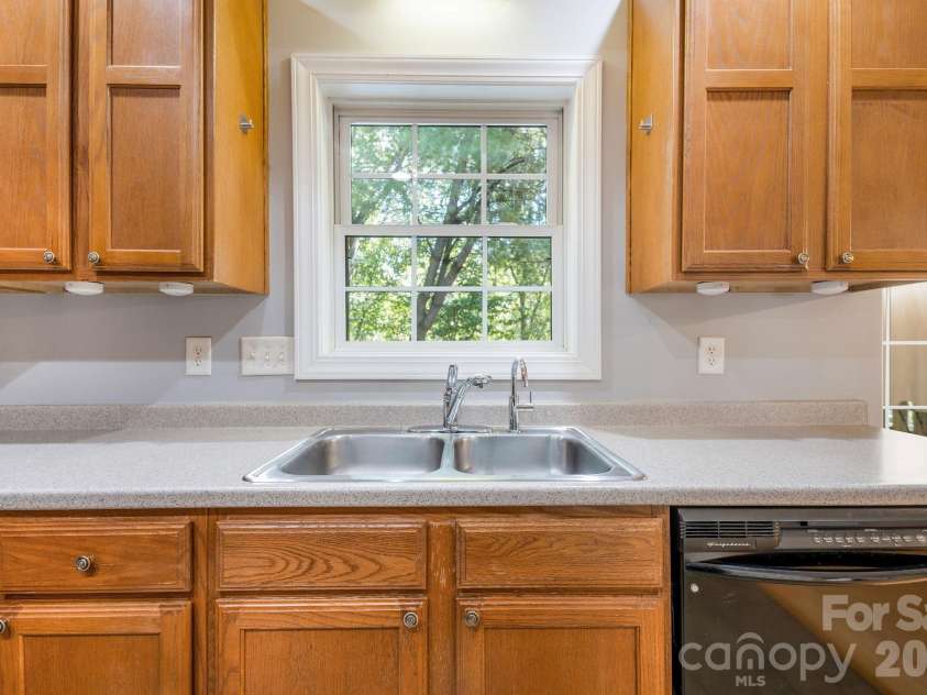 896 West Pointe Drive, Asheville, NC 28806.  MLS# CAR4420183, YatesRealty ID 51145. 