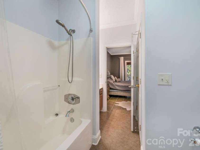 896 West Pointe Drive, Asheville, NC 28806.  MLS# CAR4420183, YatesRealty ID 51145. Primary bathroom.