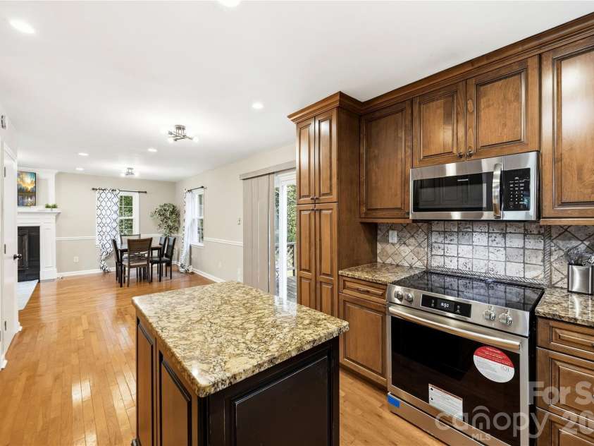 3724 Beulah Church Road, Matthews, NC 28104.  MLS# CAR4425416, YatesRealty ID 51147. 