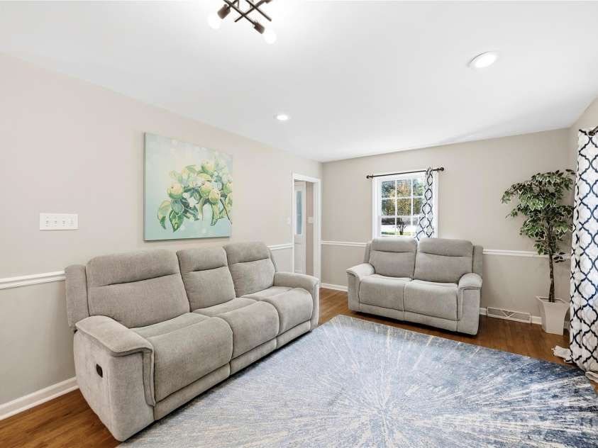 3724 Beulah Church Road, Matthews, NC 28104.  MLS# CAR4425416, YatesRealty ID 51147. 