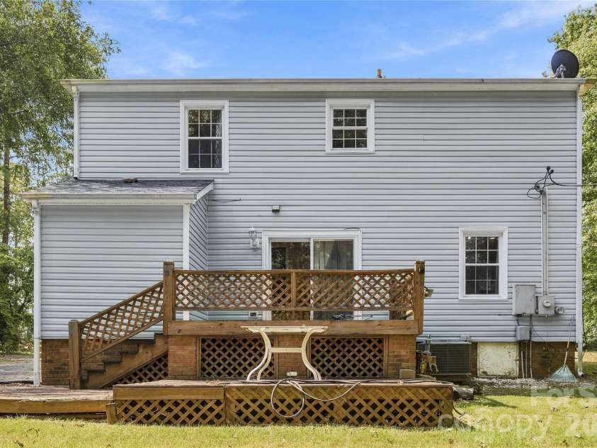 3724 Beulah Church Road, Matthews, NC 28104.  MLS# CAR4425416, YatesRealty ID 51147. 